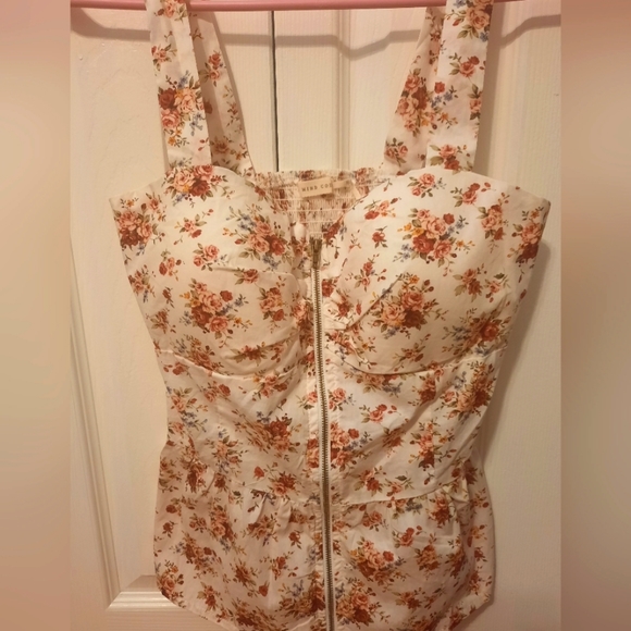 Tops - Zip up peplum top